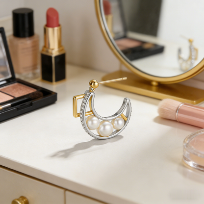 🌙 “Crescent Akoya Eclipse” – Multi-Layer Casting | Curved Gold & Silver-Tone Arcs × Graduated Trio of Perfect Pearls × Star-Dust Shimmer Accent ✨